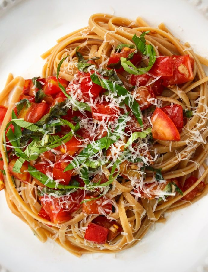 Linguine with Fresh Tomato Sauce
