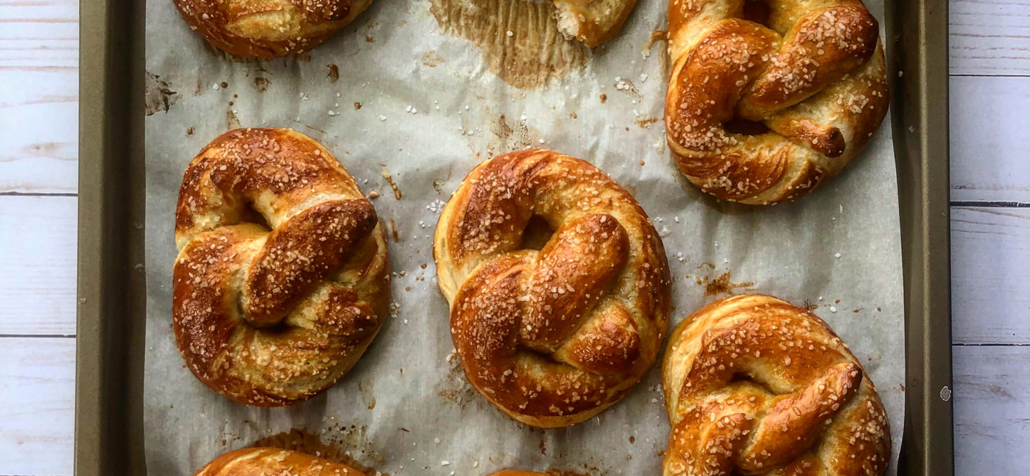 Soft Pretzels with Cheese Sauce