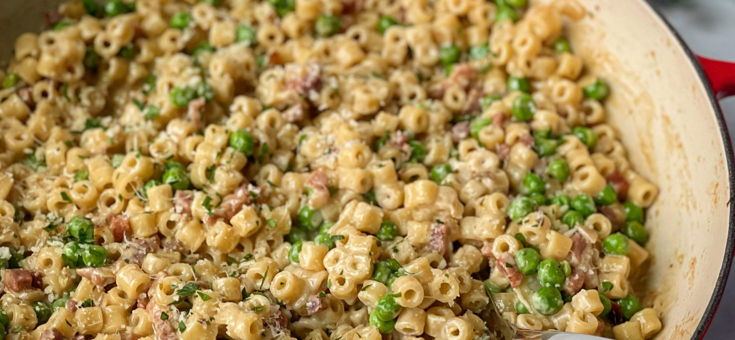 Creamy Pesto Pasta with Prosciutto & Peas