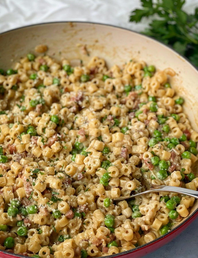 Creamy Pesto Pasta with Prosciutto & Peas