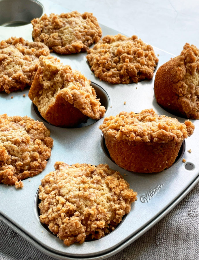 Cinnamon Crumb Cake Muffins