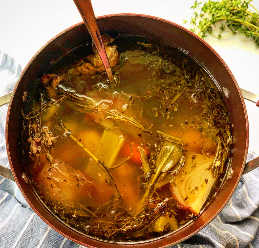 Easy Homemade Chicken Stock - Cupcakes and Sarcasm